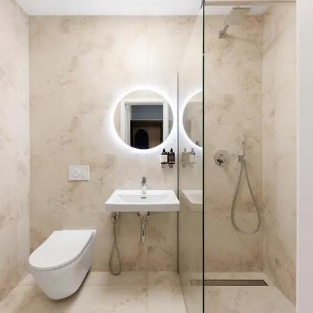 Youngmann House 4*