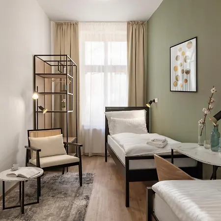 Youngmann House فندق
